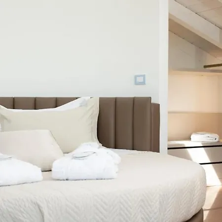 Hotel Lady Mary Milano Marittima Exterior photo
